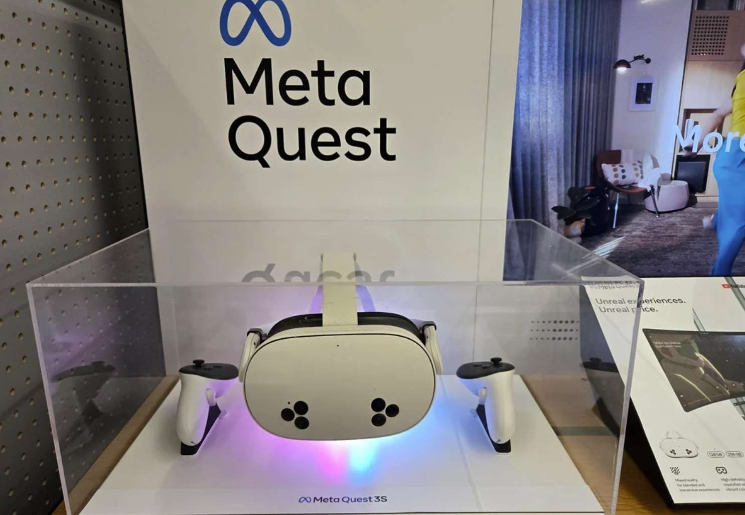 沃尔玛门店提前上架Meta Quest 3S，提供128G和256G版